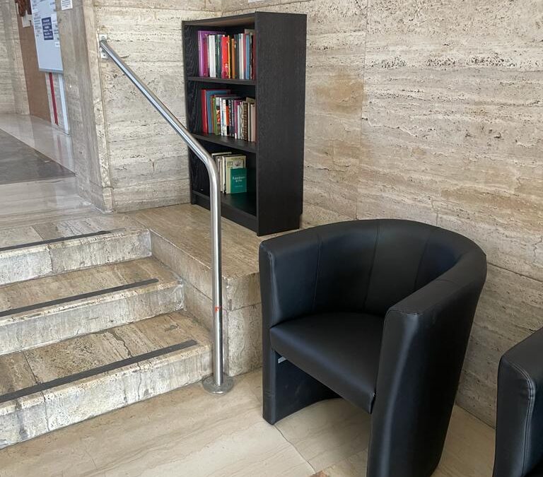 “Dona un libro agli ammalati”